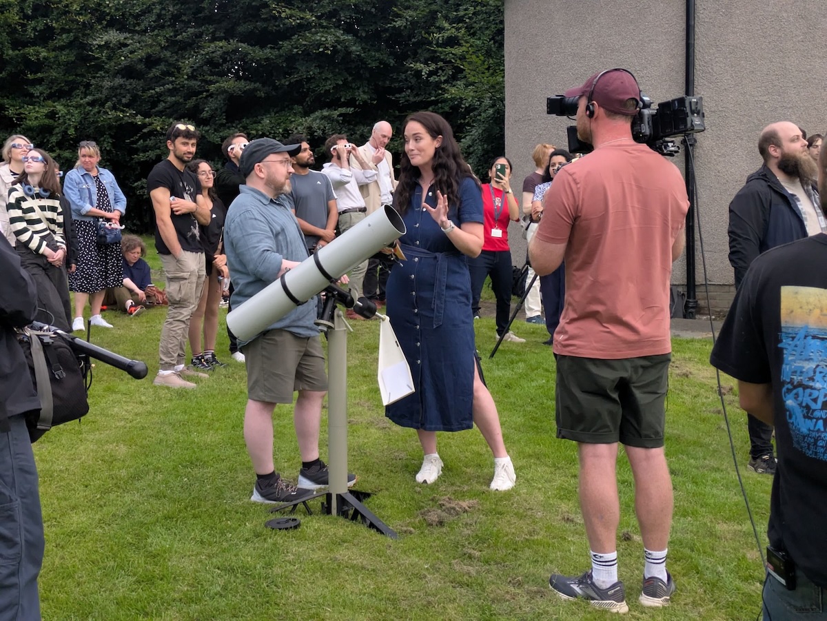Dr Hannah talking to The One Show's Jennifer Reoch about the eclipse.